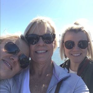 Meet your Posher, Debra